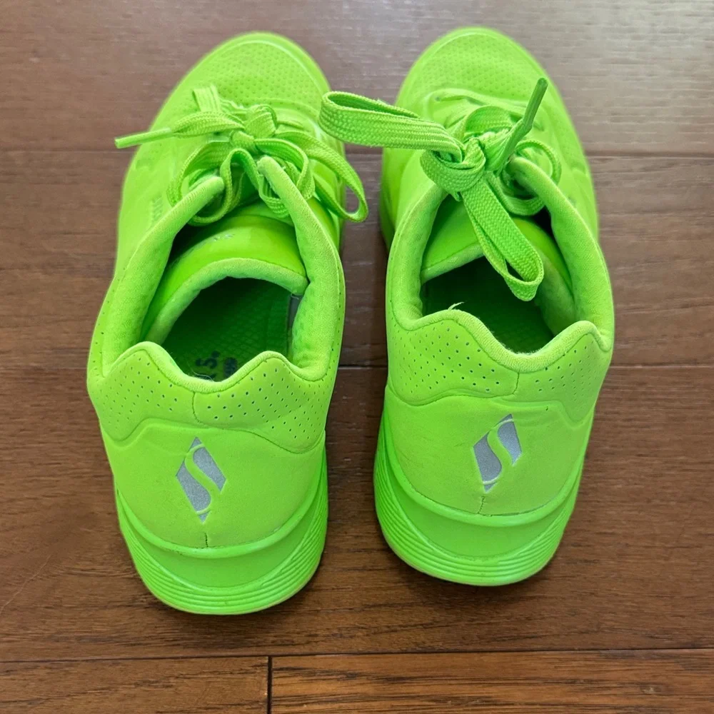 Skechers bold neon